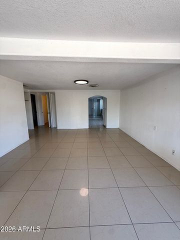 8022 E 6TH Avenue, Mesa, AZ 85208