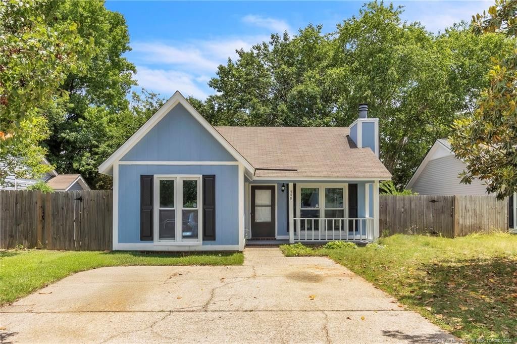 549 Hickorywood Drive, Fayetteville, NC 28314