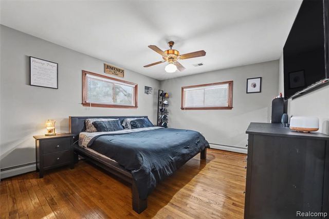 531 Oxbow Lake Road, White Lake, MI 48386