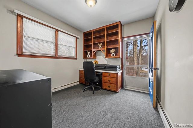 531 Oxbow Lake Road, White Lake, MI 48386