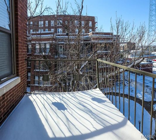 615 Clara Avenue 14, St Louis, MO 63112