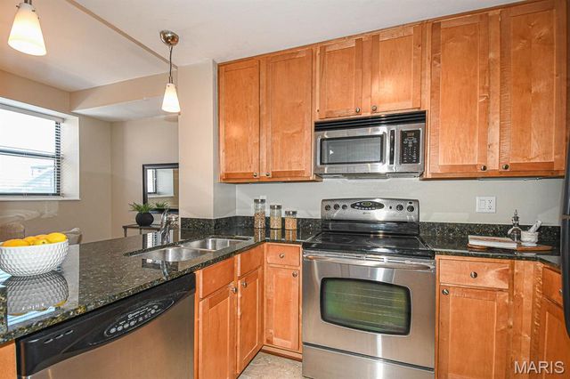 615 Clara Avenue 14, St Louis, MO 63112