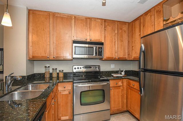 615 Clara Avenue 14, St Louis, MO 63112