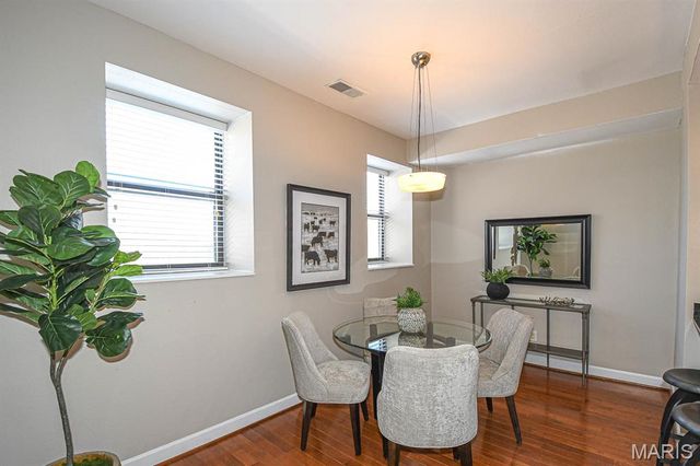 615 Clara Avenue 14, St Louis, MO 63112