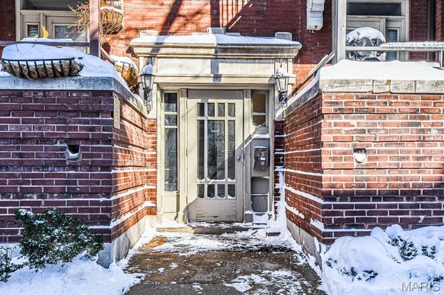 615 Clara Avenue 14, St Louis, MO 63112