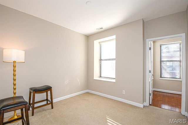 615 Clara Avenue 14, St Louis, MO 63112