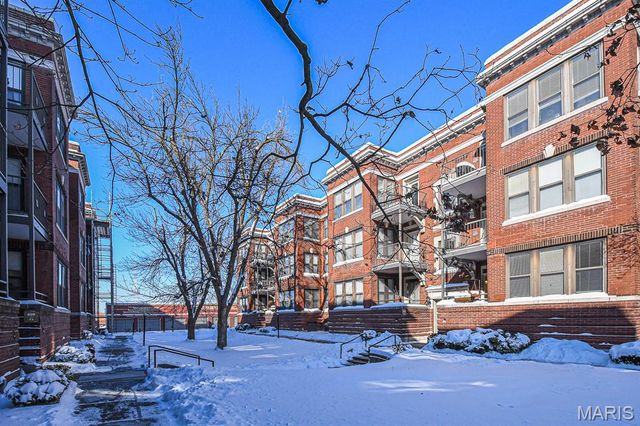 615 Clara Avenue 14, St Louis, MO 63112