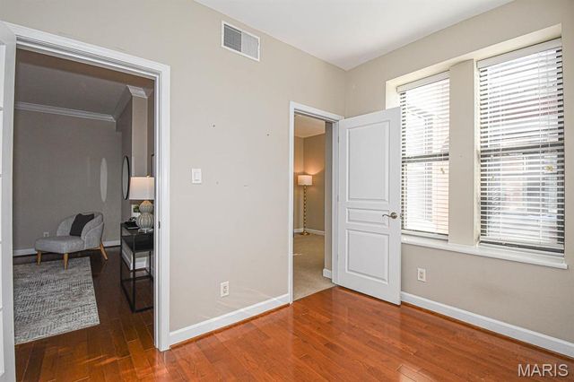 615 Clara Avenue 14, St Louis, MO 63112