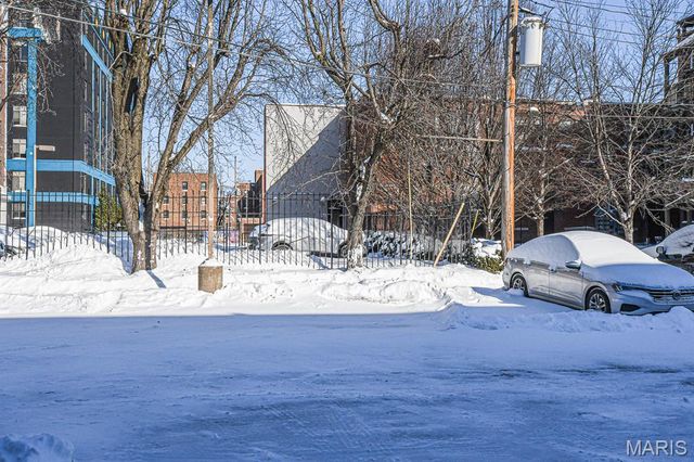 615 Clara Avenue 14, St Louis, MO 63112