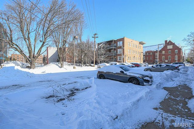 615 Clara Avenue 14, St Louis, MO 63112