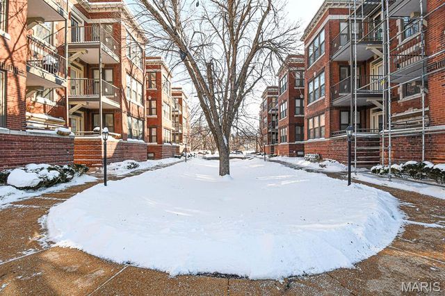 615 Clara Avenue 14, St Louis, MO 63112