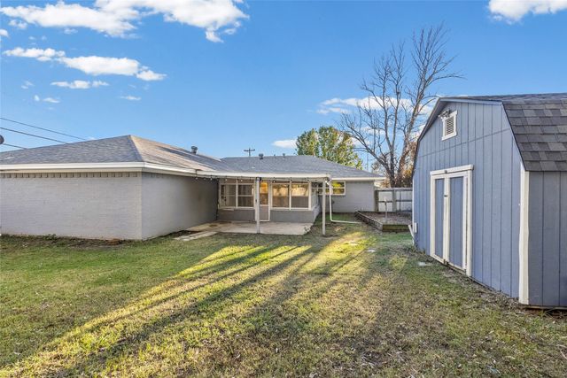 2500 Burnett Drive, Greenville, TX 75402