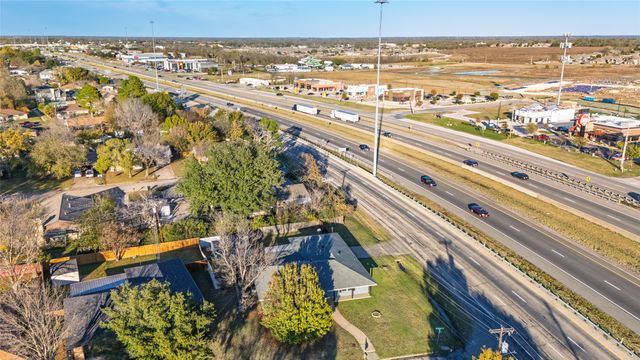 2500 Burnett Drive, Greenville, TX 75402