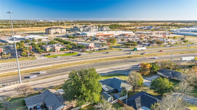 2500 Burnett Drive, Greenville, TX 75402