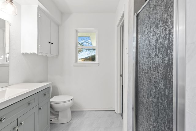 2500 Burnett Drive, Greenville, TX 75402