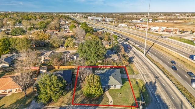 2500 Burnett Drive, Greenville, TX 75402