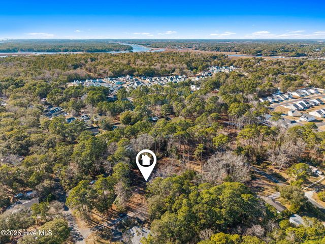 9136 Forest Drive SW, Sunset Beach, NC 28468