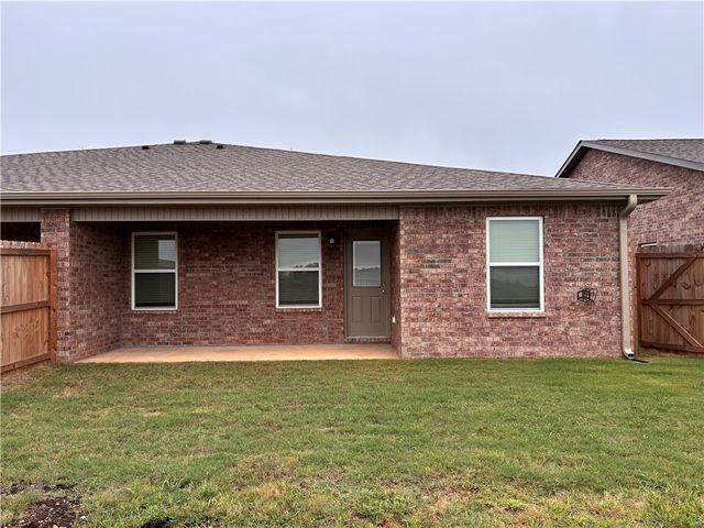 617 68th Avenue, Highfill, AR 72712