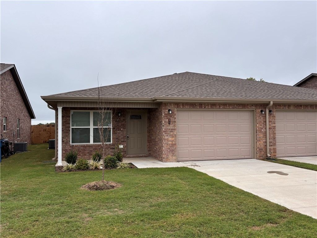 617 68th Avenue, Highfill, AR 72712
