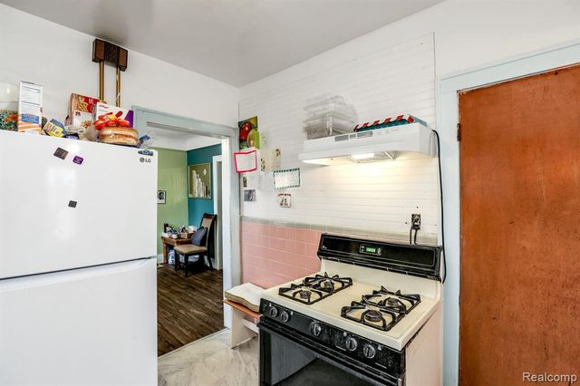 14902 Wisconsin Street, Detroit, MI 48238