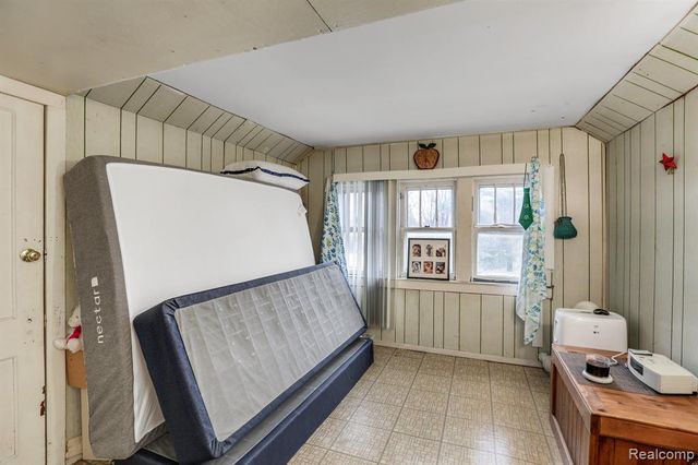 14902 Wisconsin Street, Detroit, MI 48238