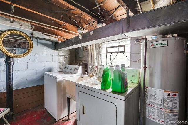 14902 Wisconsin Street, Detroit, MI 48238