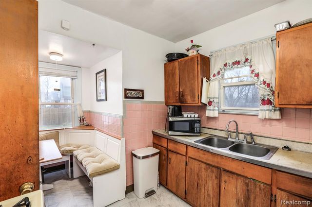 14902 Wisconsin Street, Detroit, MI 48238