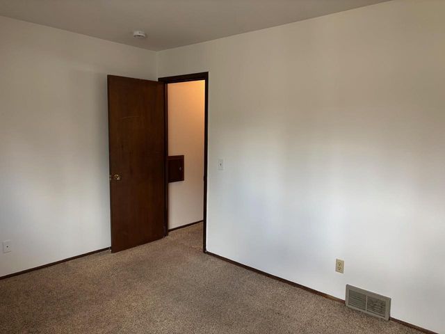 44 N Lakewood Gardens Lane, Madison, WI 53704