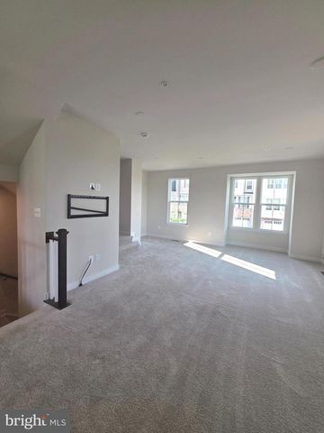 7924 OLIVE BRANCH LN, Laurel, MD 20723