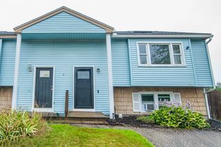 3 Little John Ct # R, Derry, NH 03038