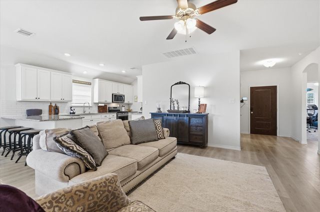 916 Brittany Drive, Anna, TX 75409