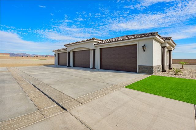 5645 S Chickasaw Avenue, Fort Mohave, AZ 86426