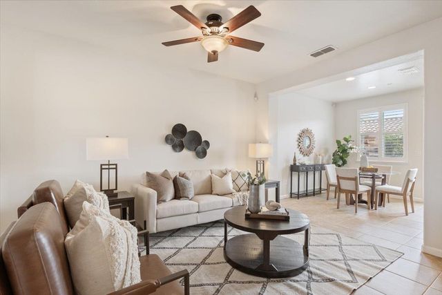 3040 Village Plaza Dr, Roseville, CA 95747