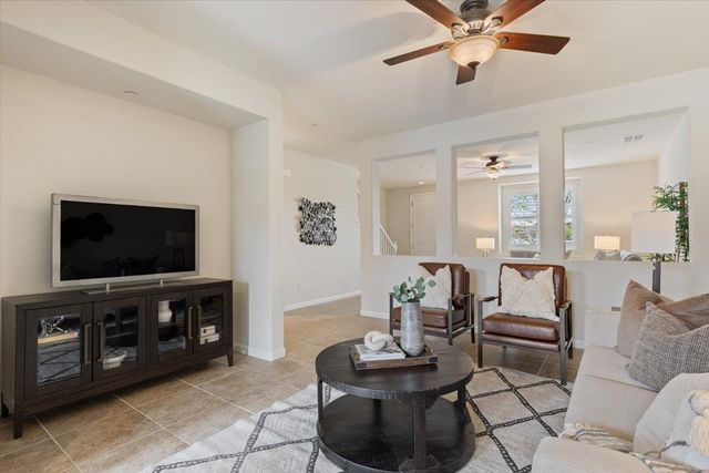 3040 Village Plaza Dr, Roseville, CA 95747