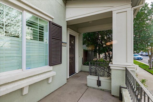 3040 Village Plaza Dr, Roseville, CA 95747