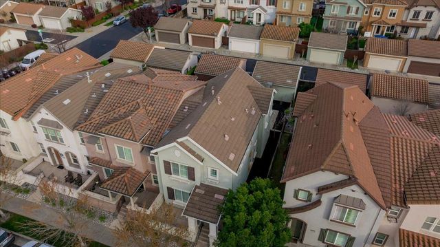 3040 Village Plaza Dr, Roseville, CA 95747