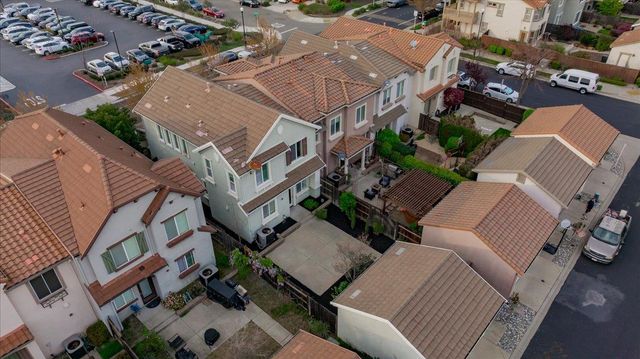 3040 Village Plaza Dr, Roseville, CA 95747