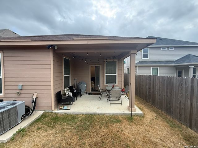 404 Sambar Bay Dr., Boerne, TX 78006