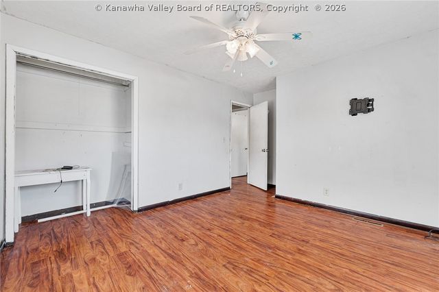 827 Dairy Road, Poca, WV 25159