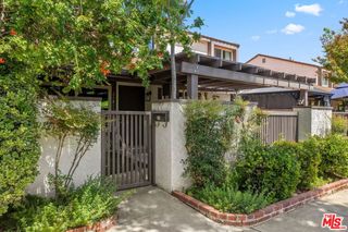 24817 Sand Wedge Lane, Valencia, CA 91355