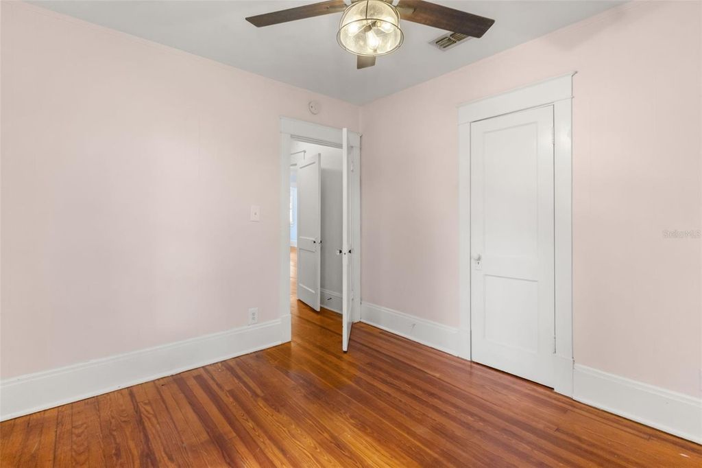 Image 13 of property listing at 1915 E CONCORD STREET, Orlando, FL 32803