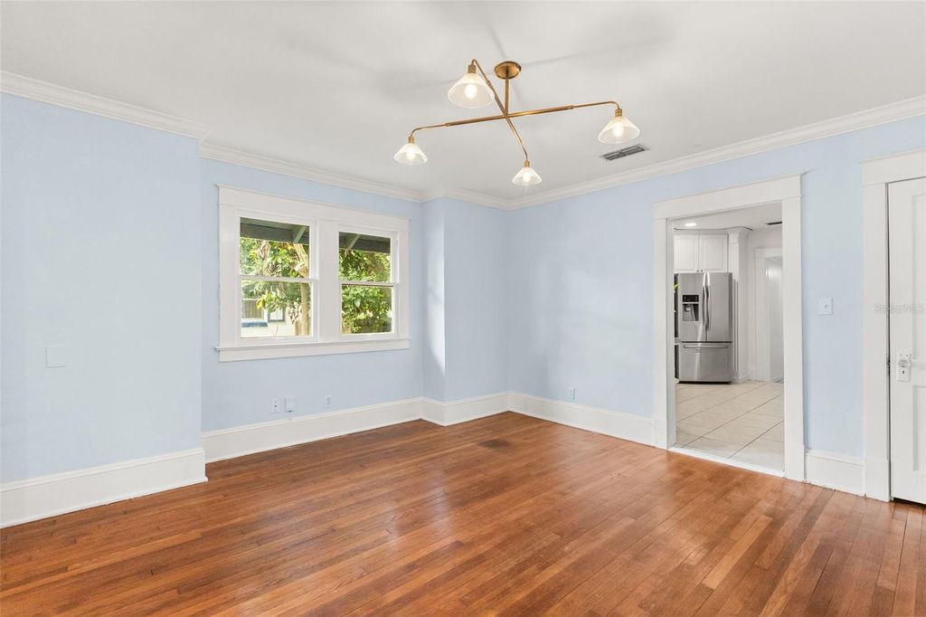 Image 5 of property listing at 1915 E CONCORD STREET, Orlando, FL 32803