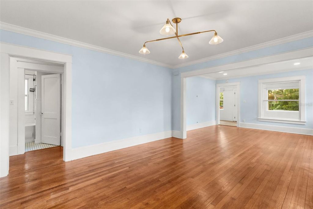 Image 9 of property listing at 1915 E CONCORD STREET, Orlando, FL 32803