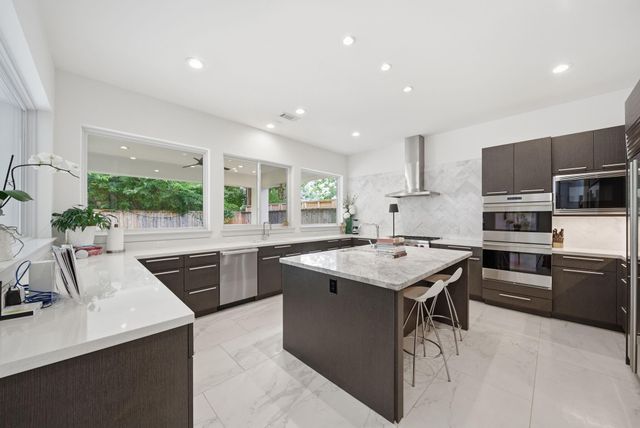 6610 Sivley Street, Houston, TX 77055