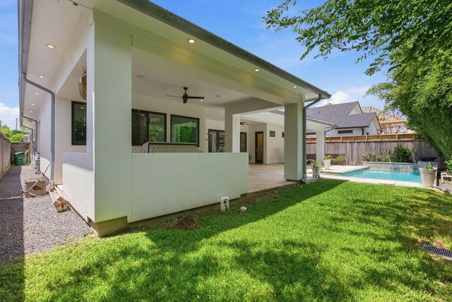 6610 Sivley Street, Houston, TX 77055
