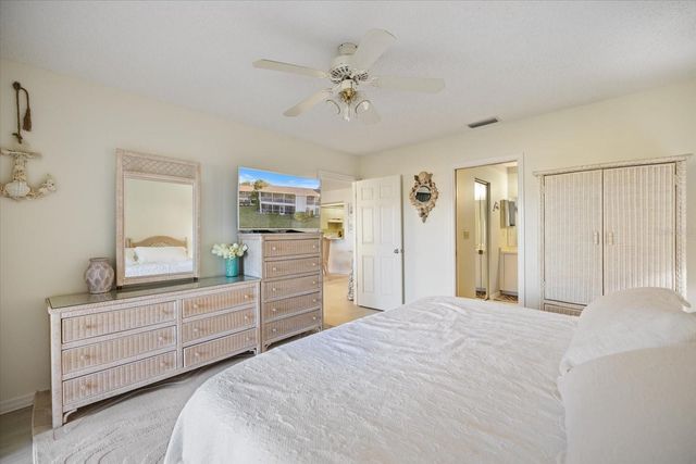 880 BIRD BAY DRIVE W 106, Venice, FL 34285