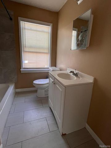 2711 Burlingame Street, Detroit, MI 48206