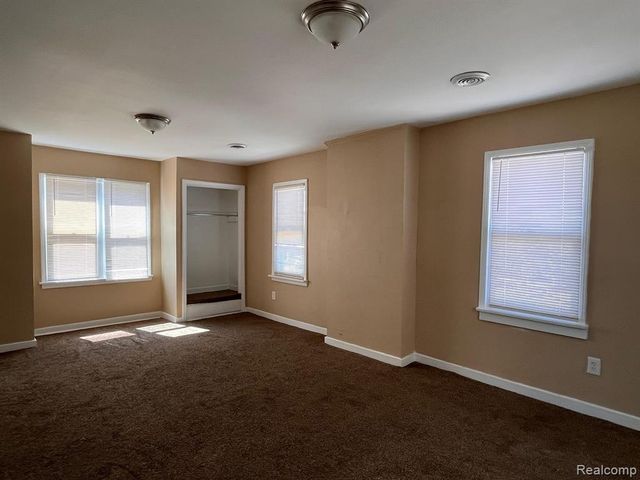 2711 Burlingame Street, Detroit, MI 48206