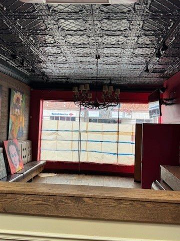 215 W North Avenue, Chicago, IL 60610