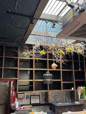 215 W North Avenue, Chicago, IL 60610